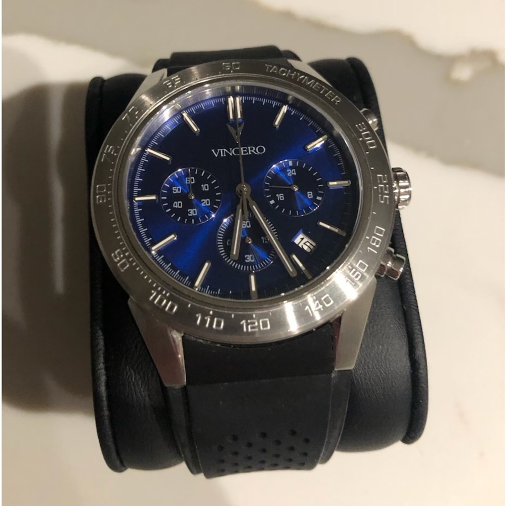 Men’s Vincero watch with black corrugated strap